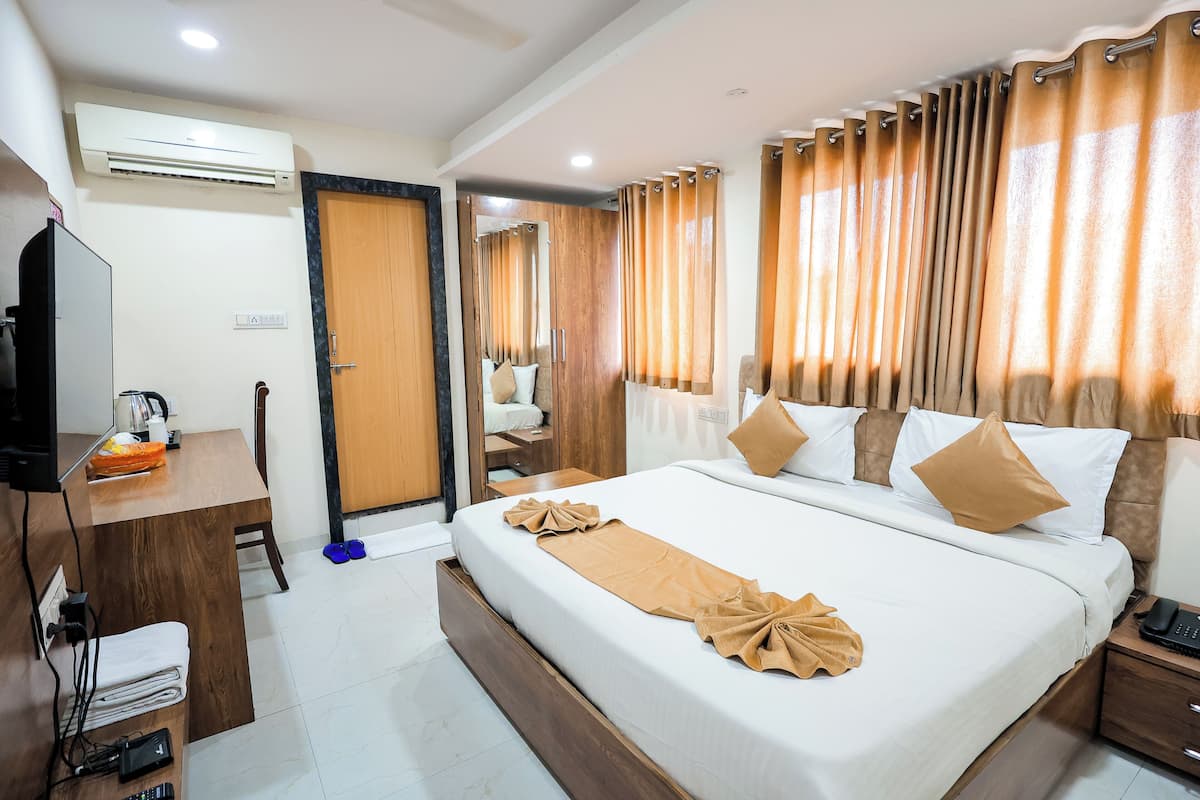 1 bedroom, desk, laptop workspace, free WiFi
