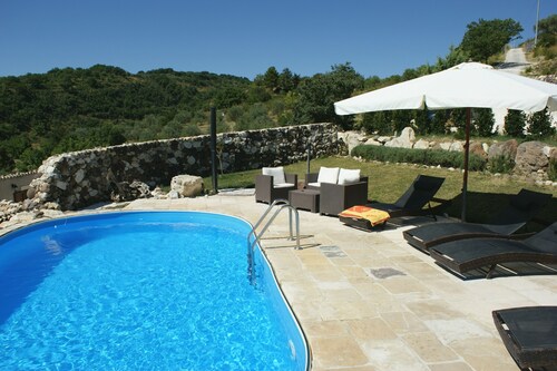 Large apartment in a country house with 3 apartments and pool. App.1