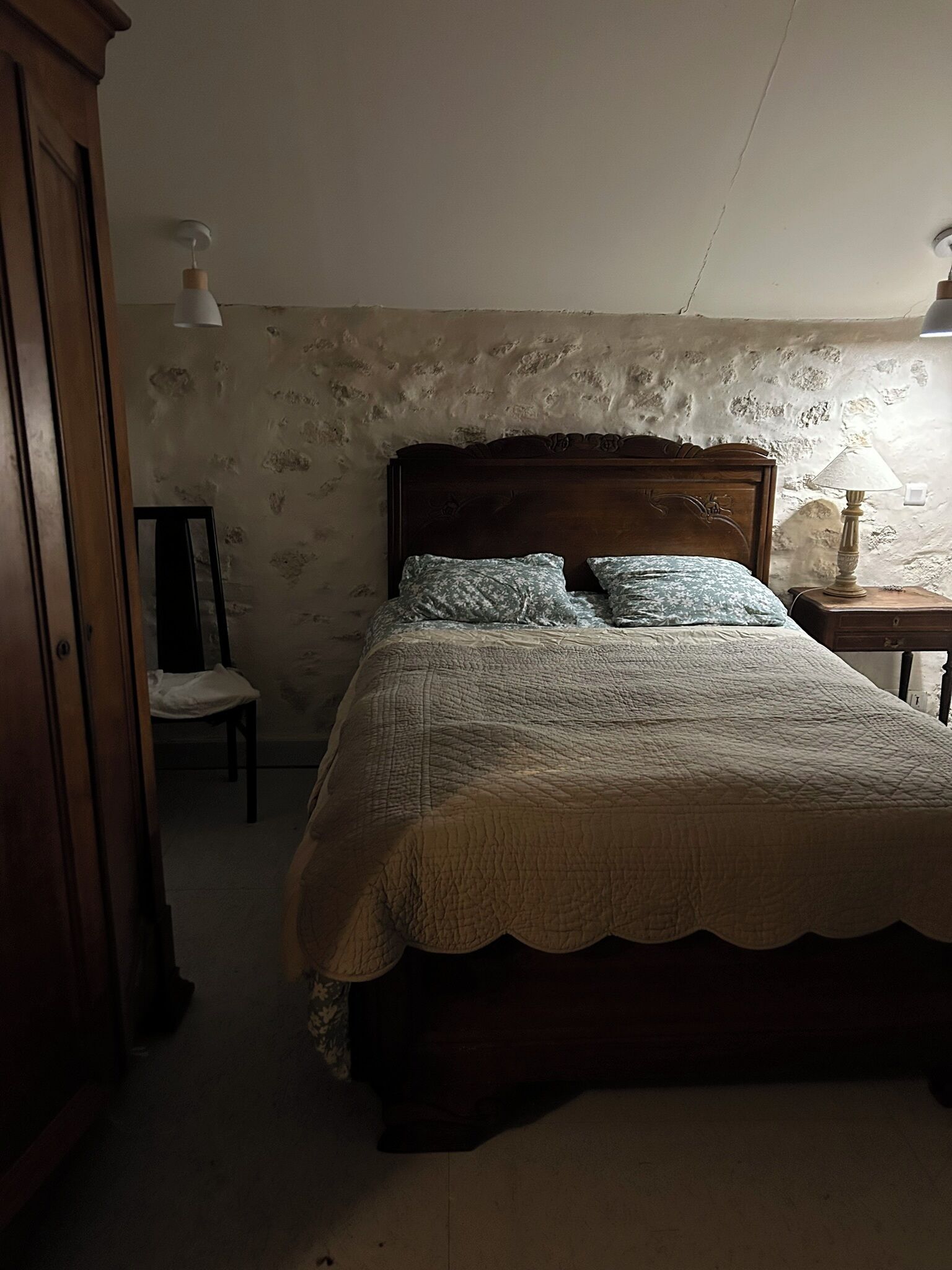 3 chambres, fer et planche à repasser, Wi-Fi, draps fournis