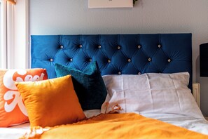 Iron/ironing board, WiFi, bed sheets - Botanical House Bloom Suite - One Bedroom Apartment -  Sleeps 4 (Blackpool)