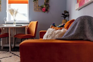 Interior - Botanical House Bloom Suite - One Bedroom Apartment -  Sleeps 4 (Blackpool)