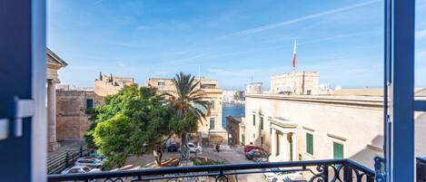 2 عدّة غرف نوم