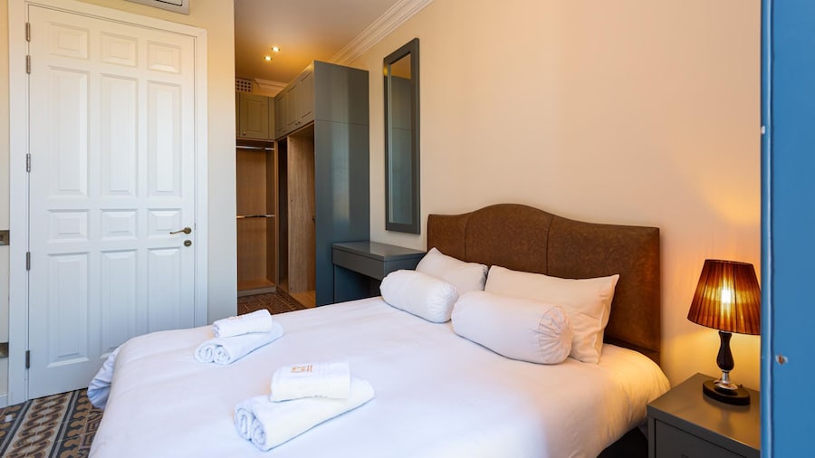 Luxury 2BR Valletta Apartment - Square Sea View