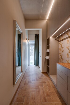 Apartment | 1 bedroom - Spacious Apartment With Patio and Workspace (Sliema)