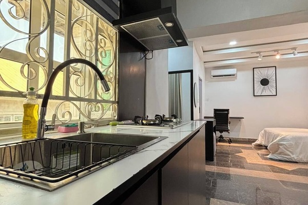 Comfort Apartment, Balcony, City View | Private kitchen | Fridge, microwave, oven, stovetop