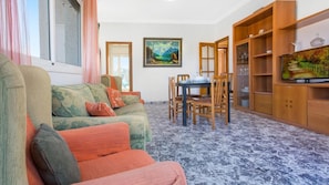 4 bedrooms - Alonso in Vidreres With 4 Bedrooms and 1 Bathrooms (Vidreres)