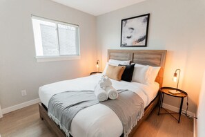 3 chambres, bureau, Wi-Fi, draps fournis