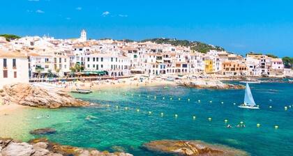 Masso in Llafranc With 3 Bedrooms and 1 Bathrooms