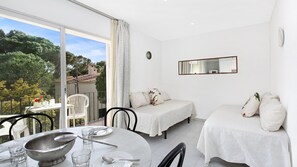 2 bedrooms