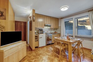 Apartment - Appartamento Gran Roc few Steps From Ski (Sestriere)