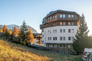 Apartment - Appartamento Gran Roc few Steps From Ski (Sestriere)