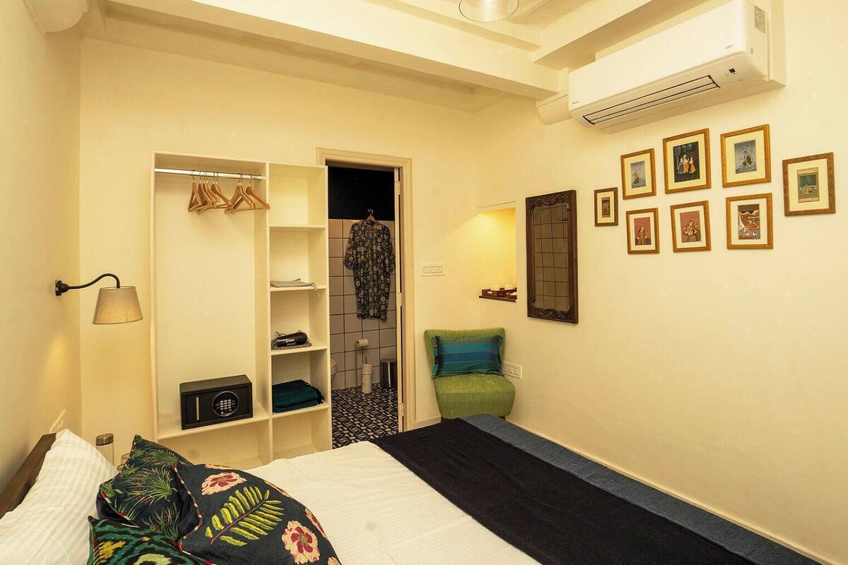 Memory-foam beds, in-room safe, iron/ironing board (on request)
