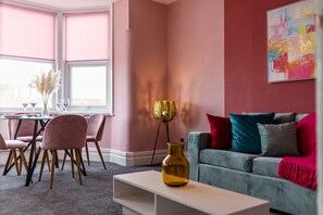 Dining - Botanical House Blossom Suite (Blackpool)