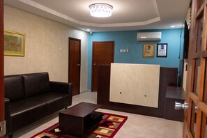 Interior entrance - Happuch Apartment (Abuja)