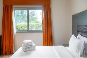 Classic Apartment, 2 Bedrooms, City View | Egyptian cotton sheets, premium bedding, WiFi (free)
