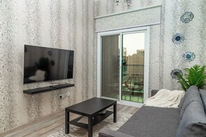 Living area - Bloomfields Cozy 1BR in Silicon Oasis (Dubai)