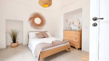 3 chambres, fer et planche à repasser, Wi-Fi, draps fournis