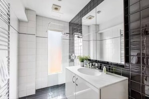 Hair dryer, towels - Townhouse -luxury 15 minute walk MCG (Richmond)