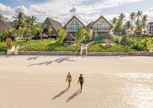Clove Island Essence & Spa Boutique