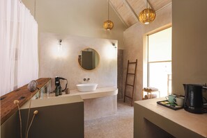 Suite estudio de lujo | 1 dormitorio, caja fuerte, escritorio