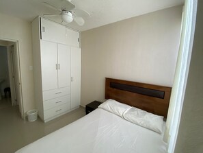 2 bedrooms, bed sheets