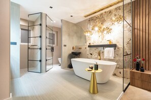 Deluxe Double Room with Bathtub, City View | In-room safe, individually decorated, individually furnished - Luxury rooms FOR GIFT (Zadar)