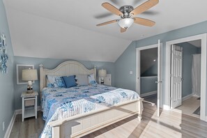 7 bedrooms, iron/ironing board, WiFi, bed sheets - Seasons in Sand #181 - 7 BD/7.5 BA Oceanfront Home in North Topsail Beach (North Topsail Beach)
