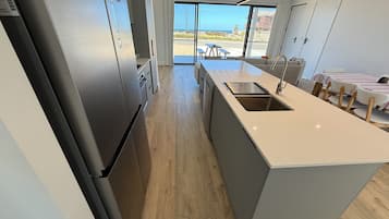 Oven, dishwasher, toaster, cookware/dishes/utensils
