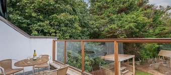 12 Villa Gallery -  a cottage that sleeps 4 guests  in 2 bedrooms