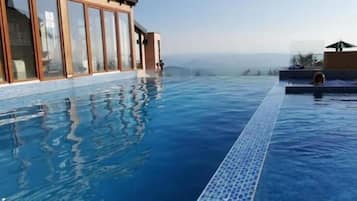Apartment, 1 Bedroom, Smoking, Balcony | Pool