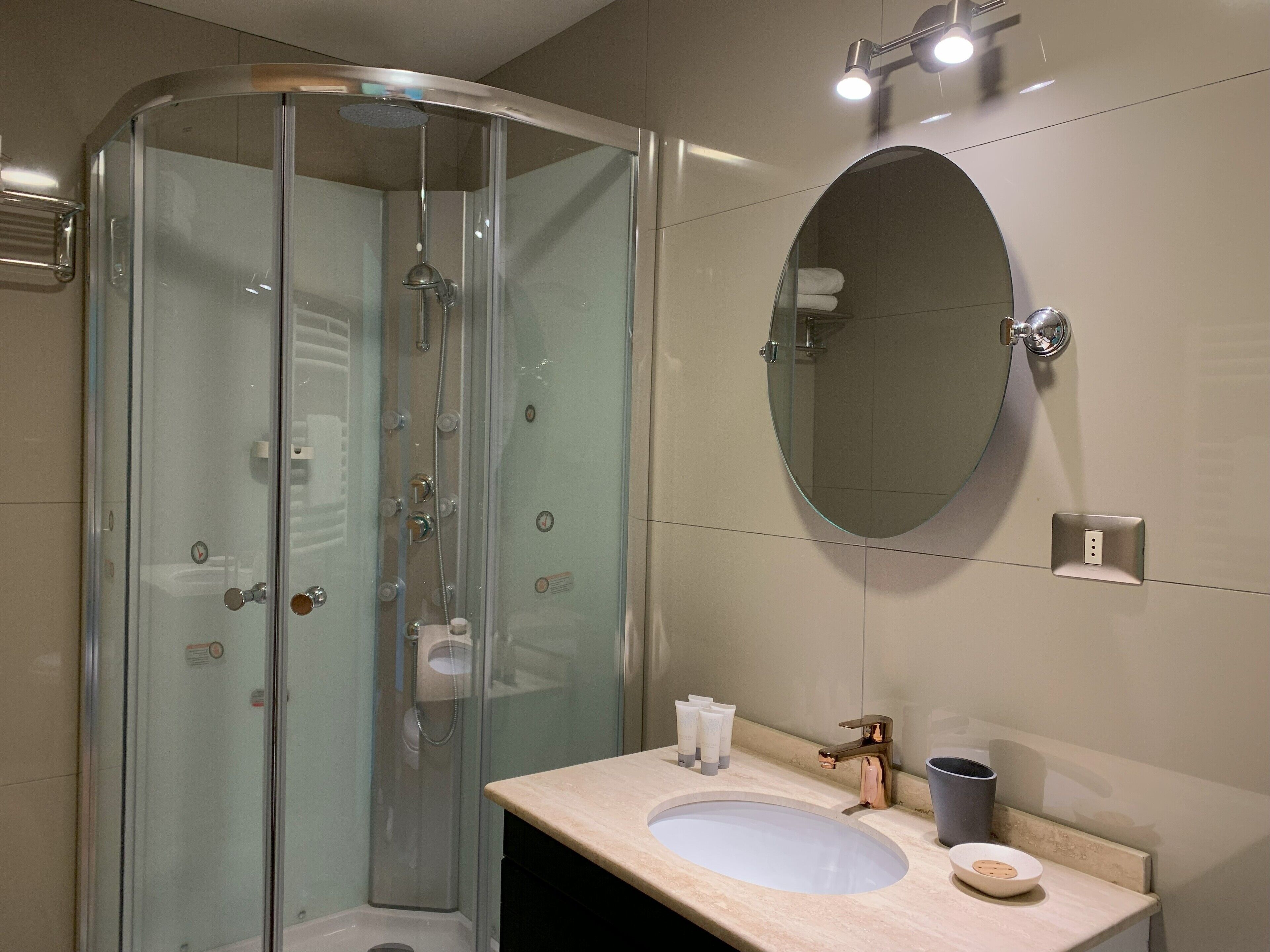 Superior Triple Room, Sea View | Bathroom | Shower, hair dryer, towels, soap