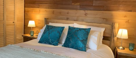 Deluxe Double Room, Hill View | 1 bedroom, free WiFi