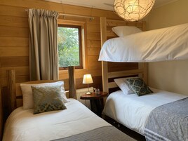 Family Room, Hill View | Free WiFi