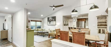 Condo, 3 Bedrooms | Living area | Smart TV