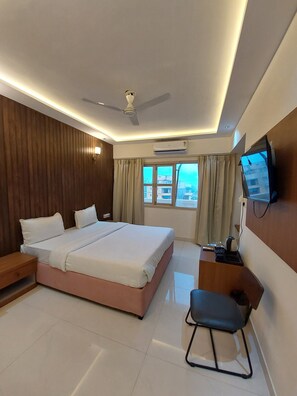 Habitación ejecutiva doble | Minibar, escritorio, wifi gratis y ropa de cama