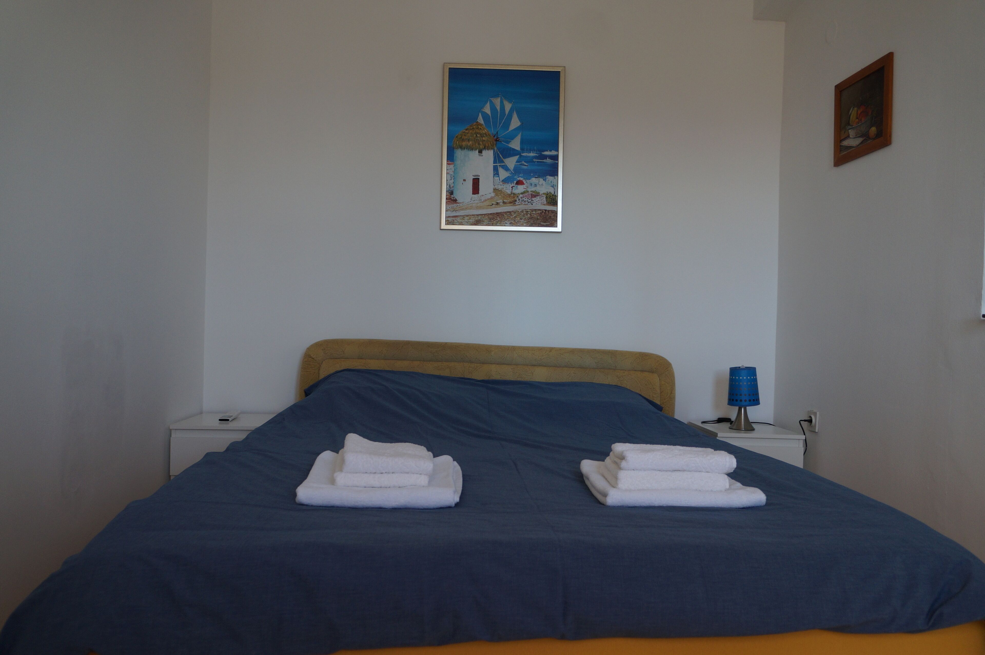 1 sovrum, skrivbord, strykjärn/strykbräda och gratis wi-fi