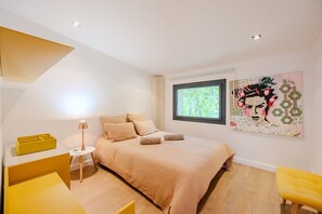 4 Schlafzimmer, Schreibtisch, Bügeleisen/Bügelbrett, Internetzugang