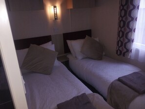 Cabin | 2 bilik tidur, seterika/papan seterika, Wi-fi percuma, cadar katil 