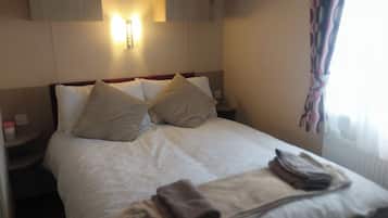 Cabin | 2 bedrooms, iron/ironing board, free WiFi, bed sheets