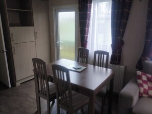 Cabin | Tempat makan