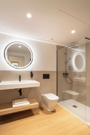 Hair dryer, towels, soap, shampoo - Marina 30 (A Coruña)