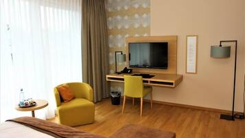 In-room safe, desk, laptop workspace, blackout curtains