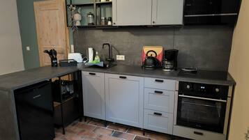 Studio, 1 Bedroom, Smoking, Patio | Interior