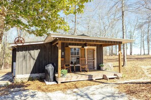 Exterior - Rusty Ridge – A Cozy Cottage Retreat in the Woods (Buena Vista)
