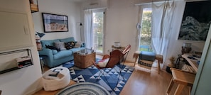 TV - Beautiful garden apartment close to everything in Concarneau (Concarneau)