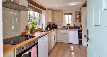 Cherry Cottage Nr Grantley Hall