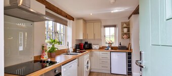 Cherry Cottage Nr Grantley Hall