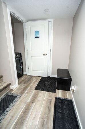Interior - Cozy Basement Suite in Regina (Regina)