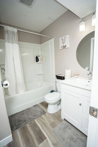 Cozy Basement Suite in Regina
