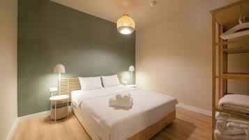 1 habitación, decoración personalizada y muebles diferentes